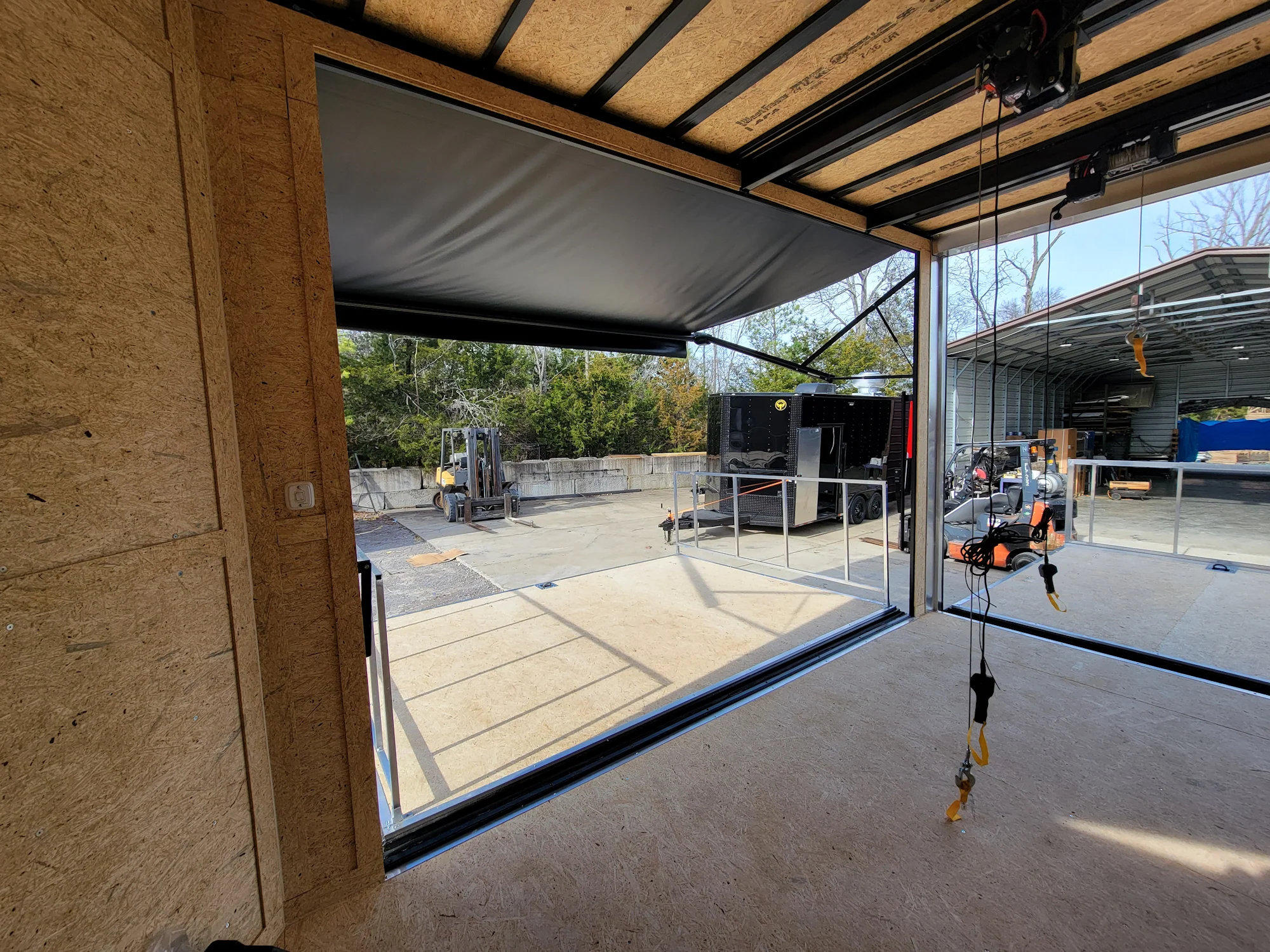 0-8.5-x-14-custom-stage-trailer-cobalt-blue-with-blackout-13.webp 8.5' x 14' Custom Stage Trailer Cobalt Blue With Blackout
