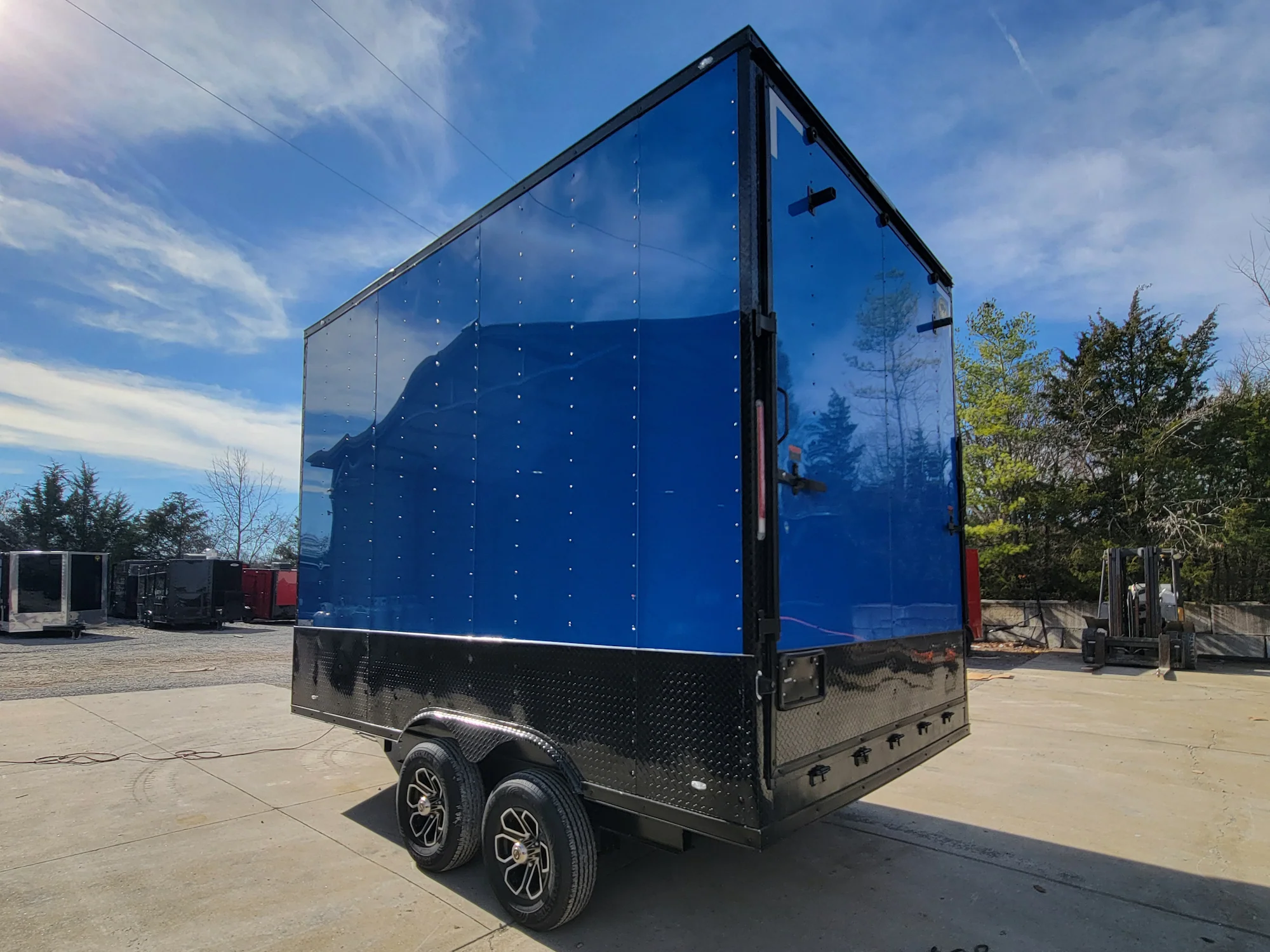 0-8.5-x-14-custom-stage-trailer-cobalt-blue-with-blackout-25.webp 8.5' x 14' Custom Stage Trailer Cobalt Blue With Blackout