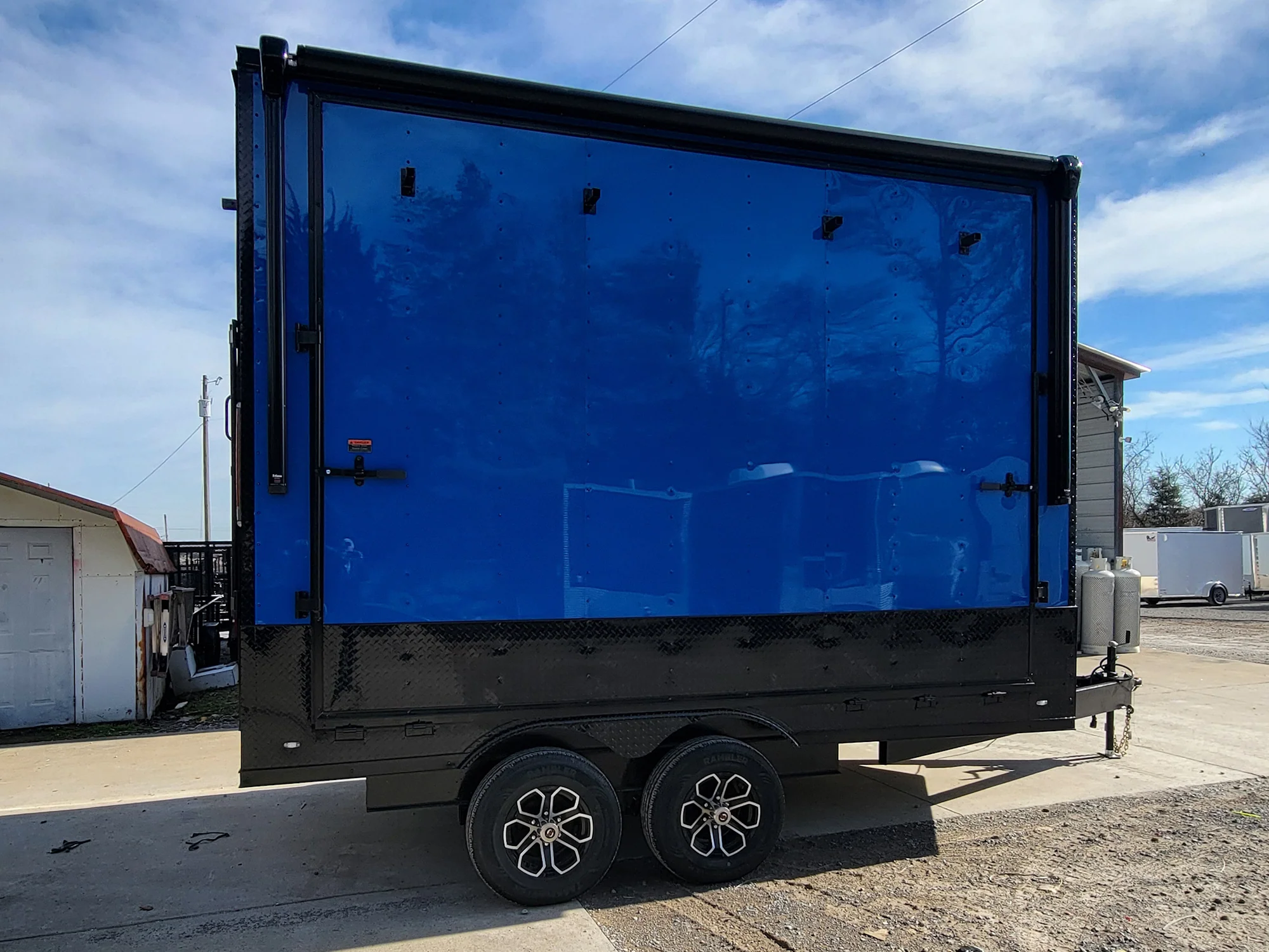 0-8.5-x-14-custom-stage-trailer-cobalt-blue-with-blackout-30.webp 8.5' x 14' Custom Stage Trailer Cobalt Blue With Blackout