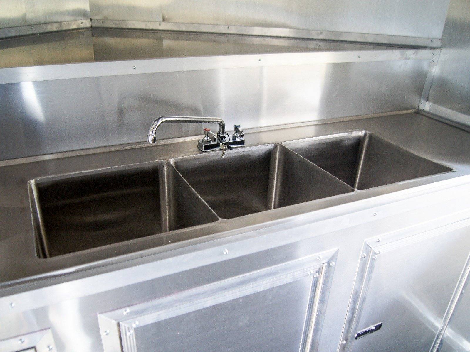 1009-8.5x12-elite-concession-food-trailer-merchandising-with-blackout-pkg-16.jpg 8.5x12 Elite Concession Food Trailer Merchandising with Blackout Pkg
