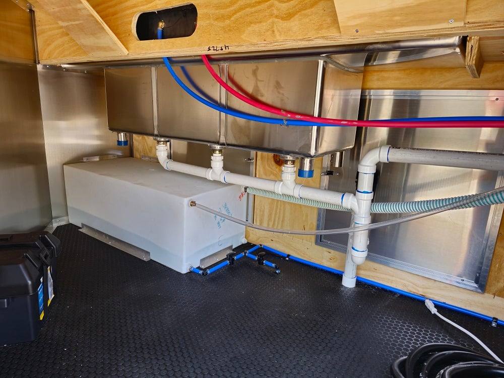 1009-8.5x12-elite-concession-food-trailer-merchandising-with-blackout-pkg-63.jpg 8.5x12 Elite Concession Food Trailer Merchandising with Blackout Pkg