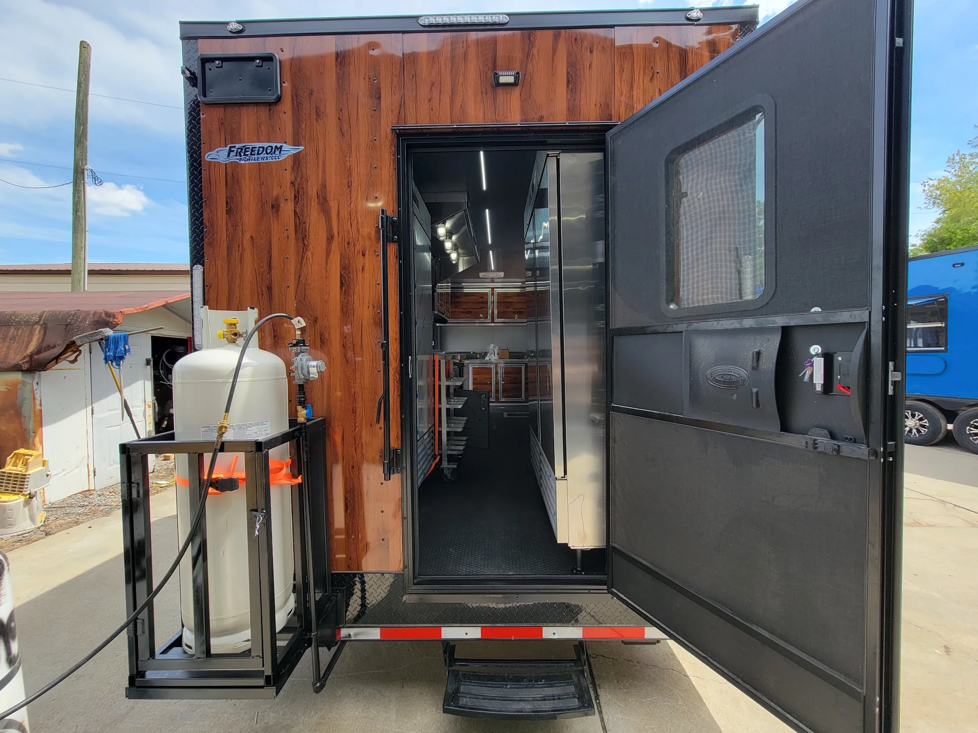 1017-8.5-x-32-gooseneck-concession-mobile-business-trailer-fully-loaded-premium-build-13.webp 8.5’ x 32’ Gooseneck Concession / Mobile Business Trailer – Fully Loaded Premium Build