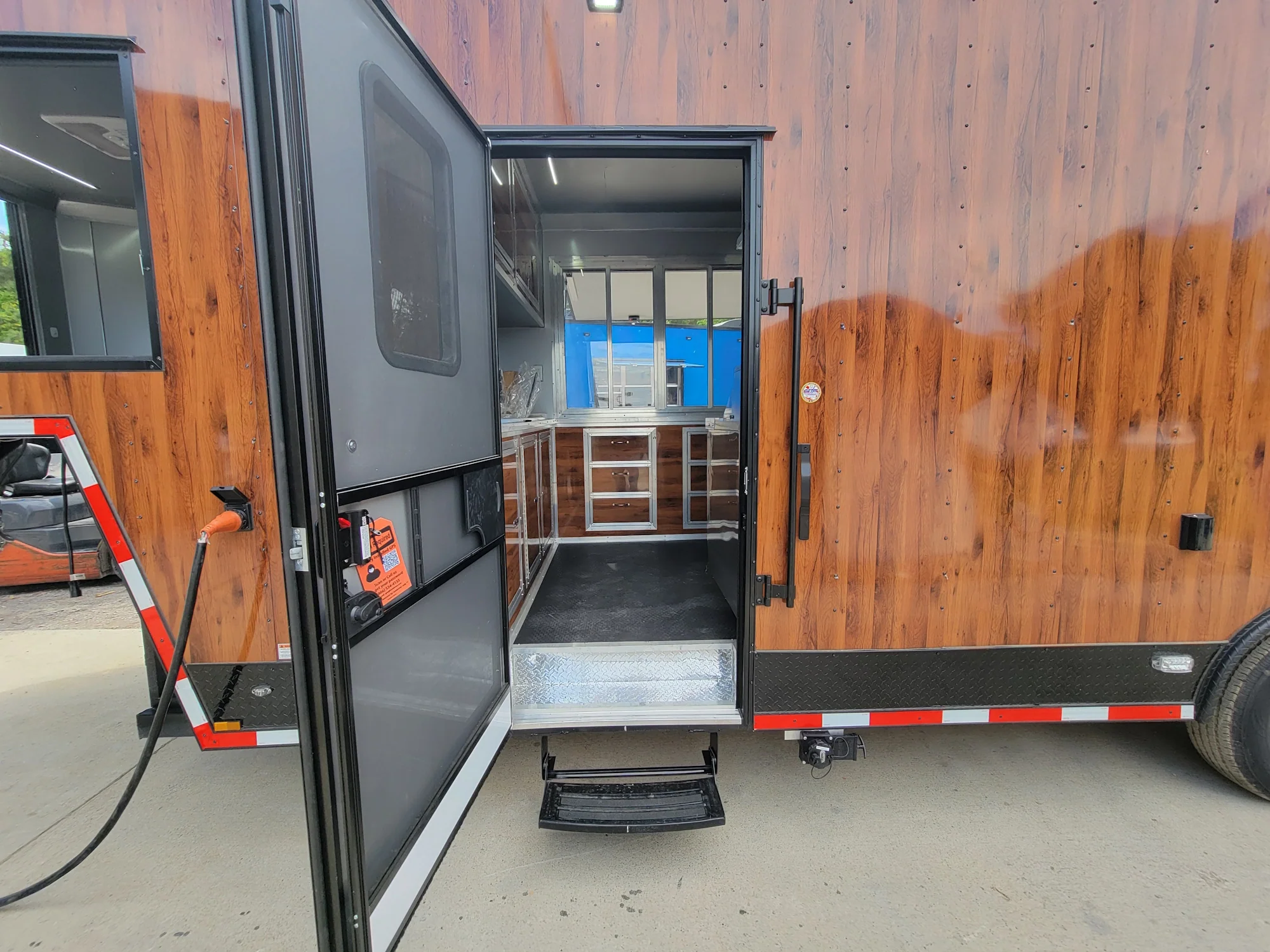 1017-8.5-x-32-gooseneck-concession-mobile-business-trailer-fully-loaded-premium-build-25.webp 8.5’ x 32’ Gooseneck Concession / Mobile Business Trailer – Fully Loaded Premium Build