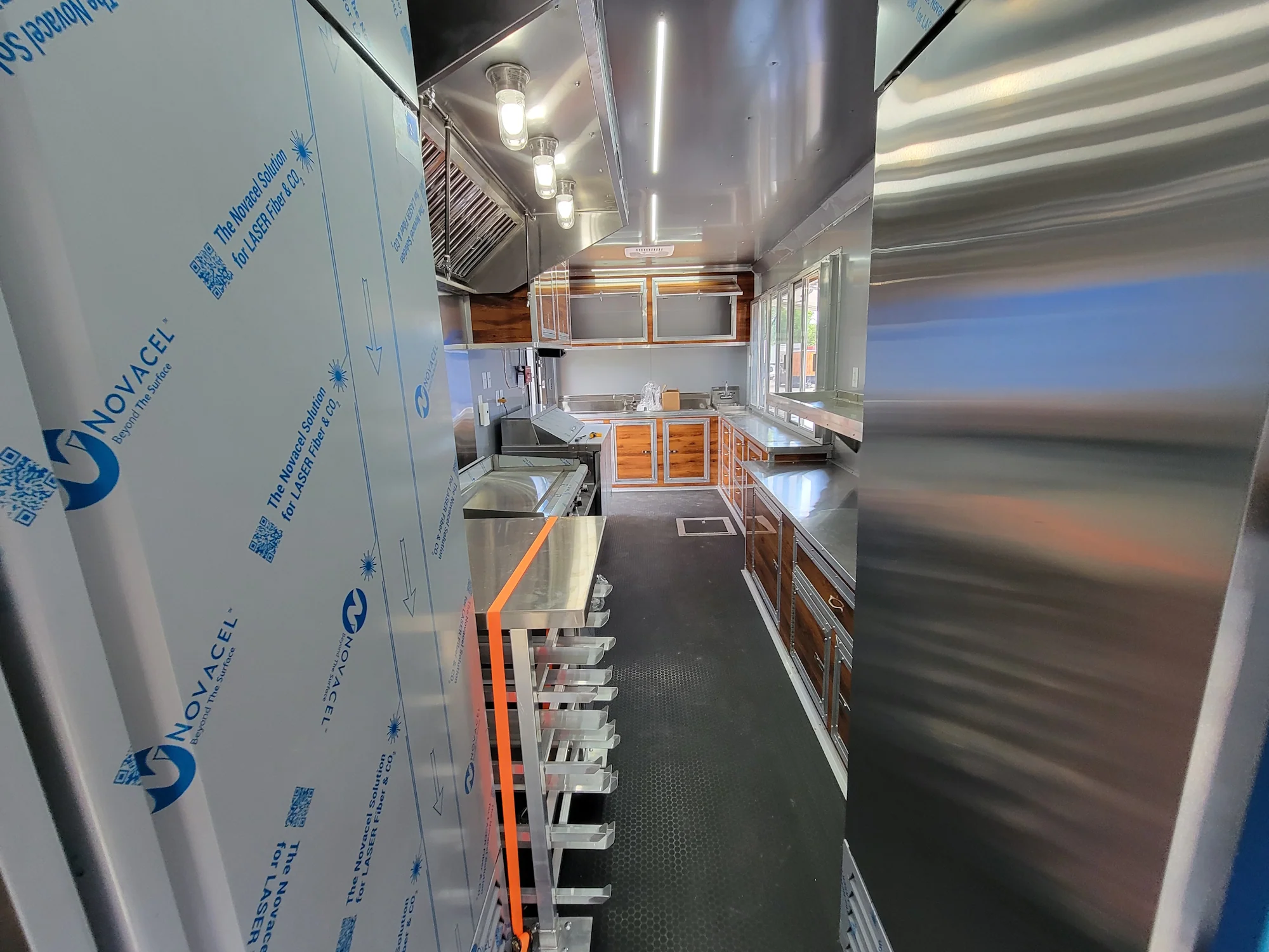 1017-8.5-x-32-gooseneck-concession-mobile-business-trailer-fully-loaded-premium-build-31.webp 8.5’ x 32’ Gooseneck Concession / Mobile Business Trailer – Fully Loaded Premium Build
