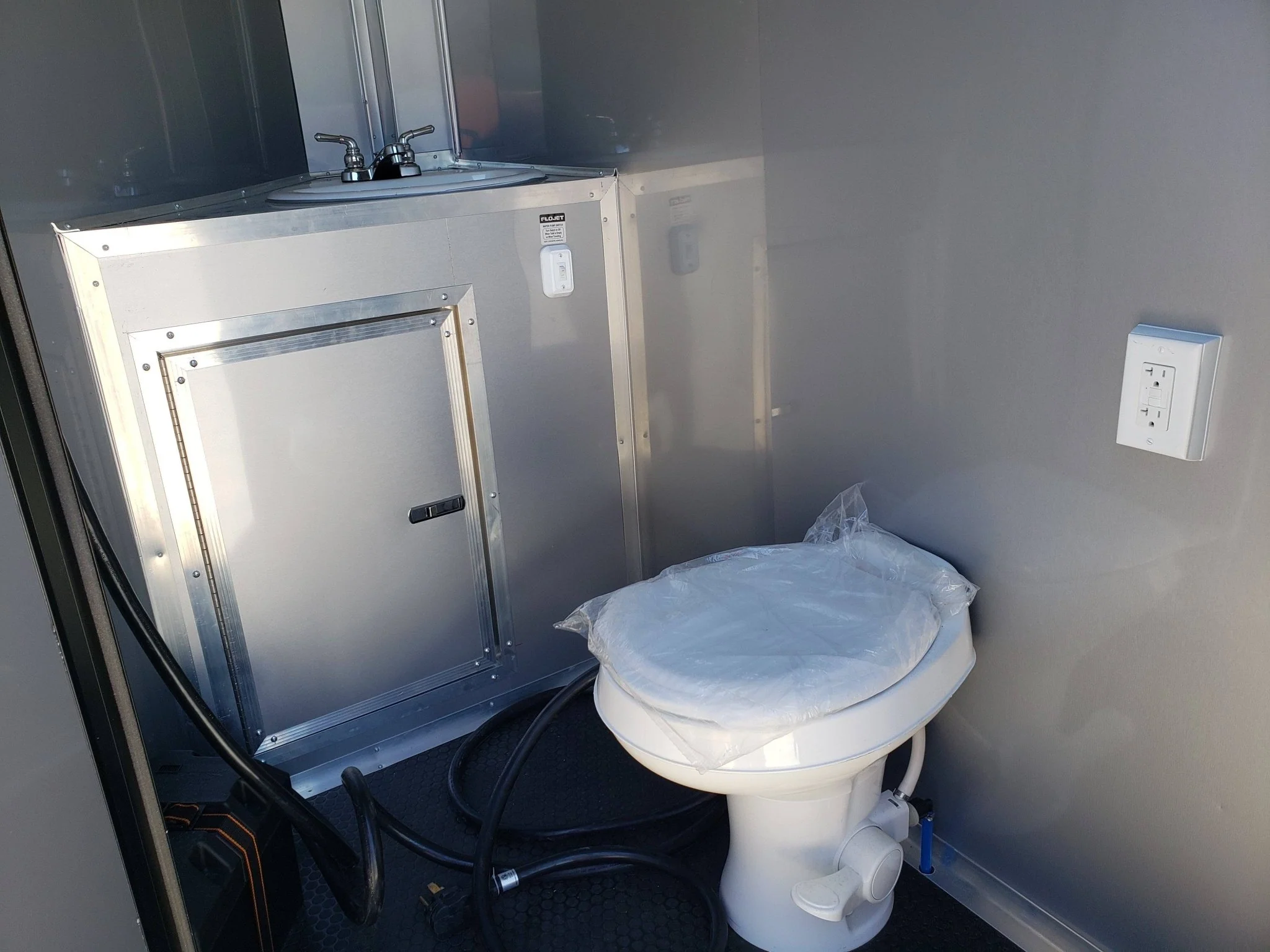 Black Out 8.5' x 28' Porch Style Concession Food Trailer With Appliances