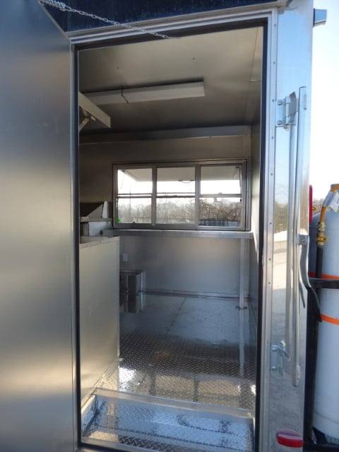 1049-concession-trailer-8.5-x-20-black-food-event-catering-3.jpg Concession Trailer 8.5 X 20 Black - Food Event Catering