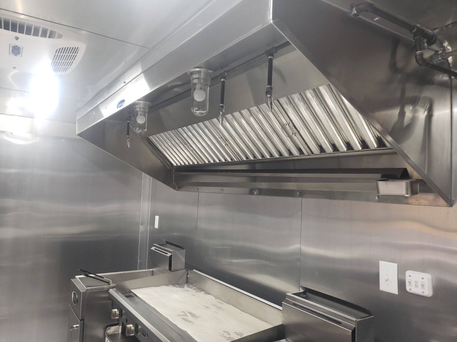 1082-concession-trailer-8.5-x-16-black-food-event-catering-15.jpg Concession Trailer 8.5' X 16' Black Food Event Catering