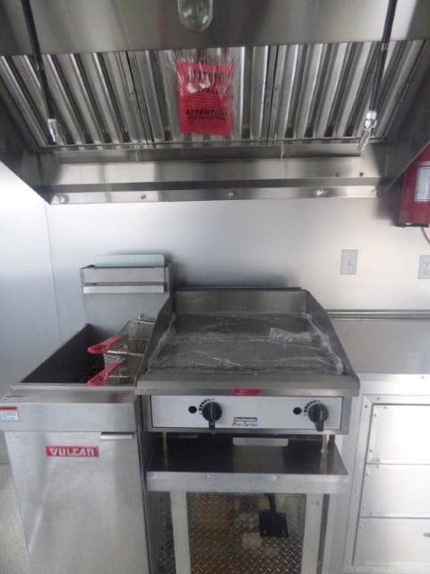 1094-concession-trailer-8.5-x-16-white-vending-and-event-catering-5.jpg Concession Trailer 8.5' X 16' White - Vending and Event Catering