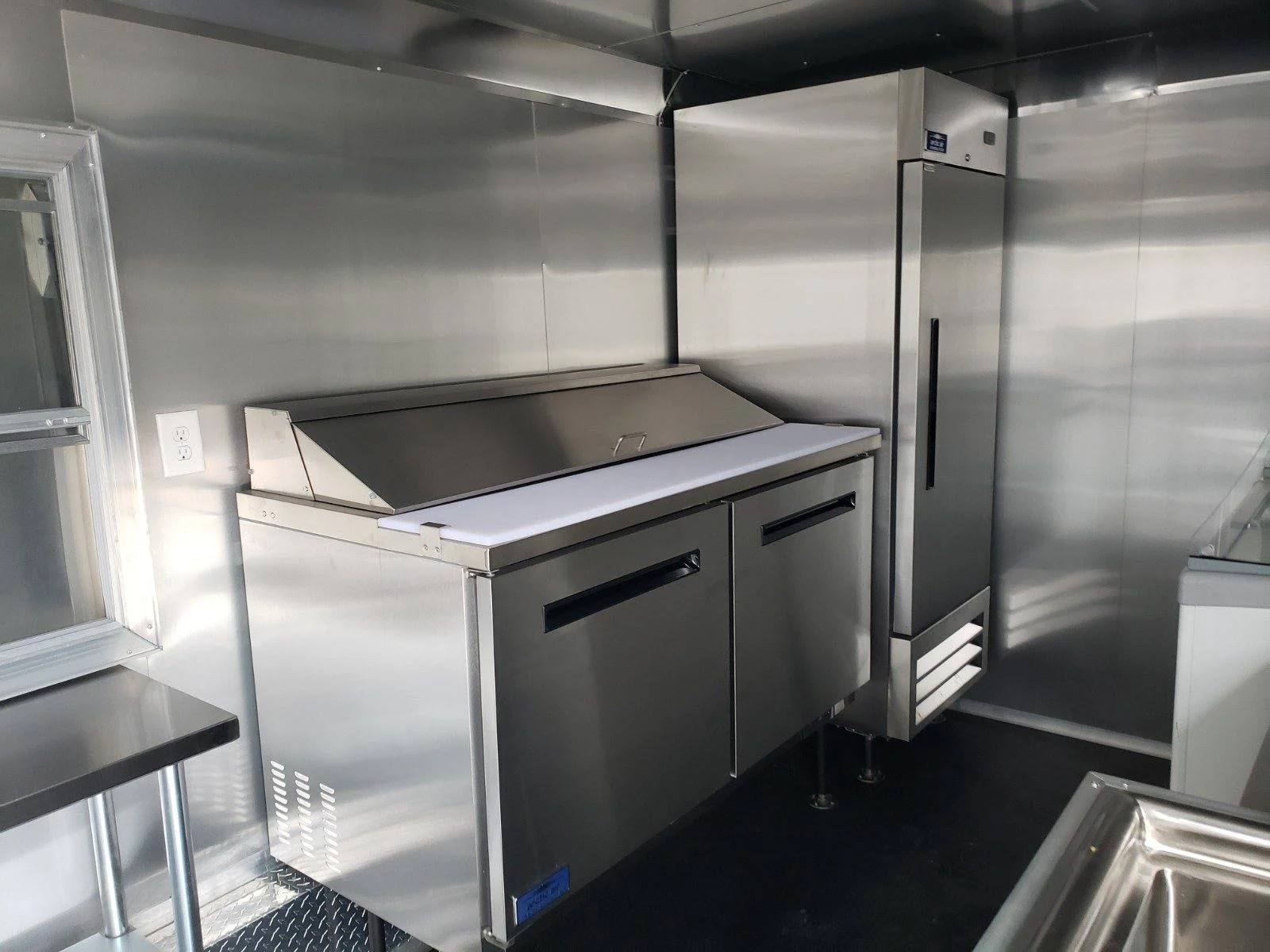 1096-concession-trailer-8.5-x-16-white-food-event-catering-4.webp Concession Trailer 8.5' X 16' White Food Event Catering
