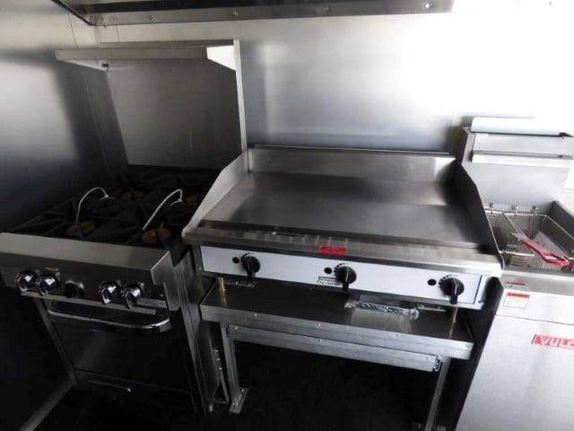 1102-concession-trailer-8.5-x-17-red-food-event-catering-33.jpg Concession Trailer 8.5' X 17' Red - Food Event Catering