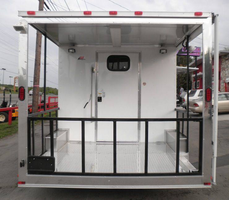 1104-concession-trailer-8.5-x-17-white-bbq-smoker-food-vending-7.jpg Concession Trailer 8.5' x 17' White - BBQ Smoker Food Vending