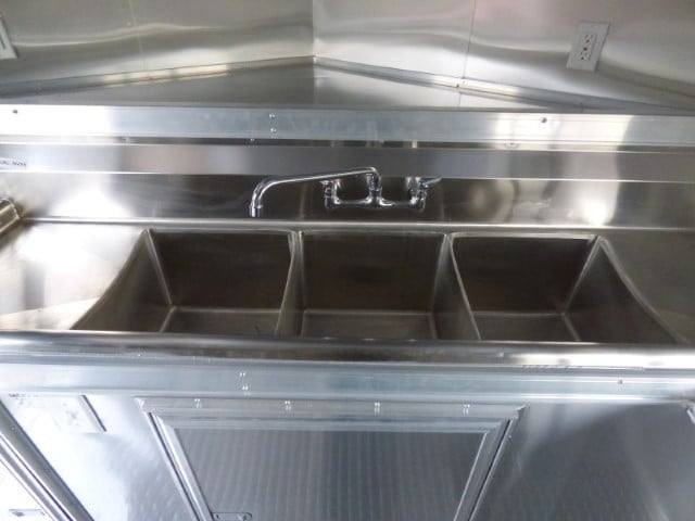 1115-concession-trailer-8.5-x-18-white-food-event-catering-4.jpg Concession Trailer 8.5' X 18' White - Food Event Catering