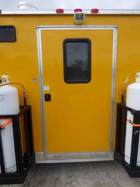 1118-concession-trailer-8.5-x-18-yellow-food-event-catering-15.jpg Concession Trailer 8.5' X 18' Yellow - Food Event Catering