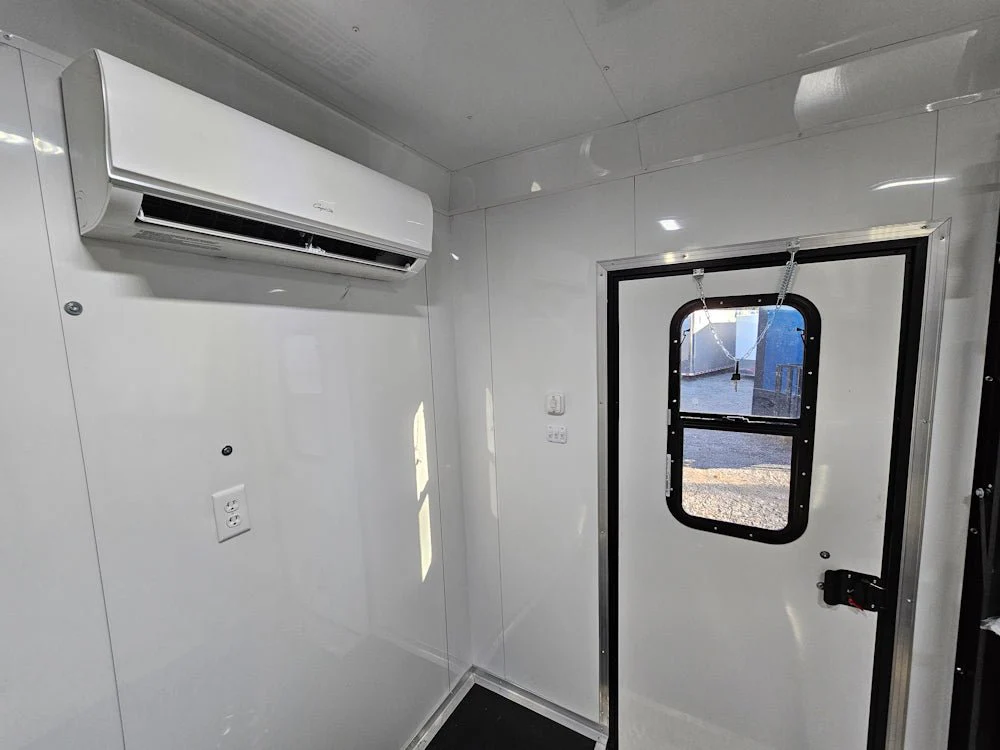 1125-concession-trailer-8.5-x-20-bbq-event-competition-17.webp Concession Trailer 8.5' X 20' BBQ Event Competition