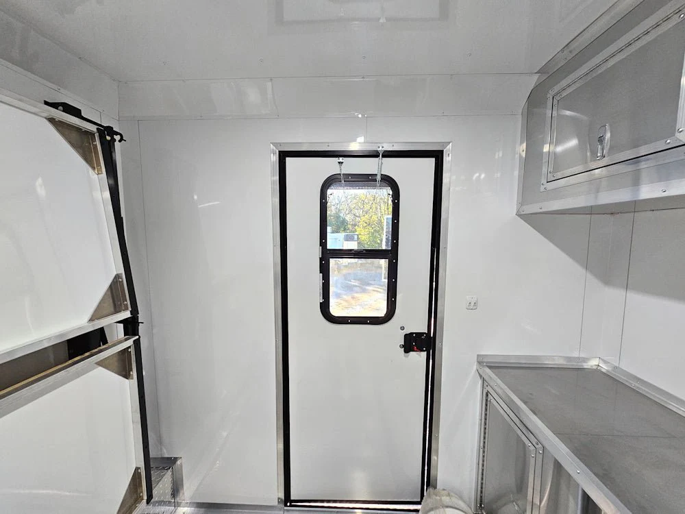 1125-concession-trailer-8.5-x-20-bbq-event-competition-22.webp Concession Trailer 8.5' X 20' BBQ Event Competition
