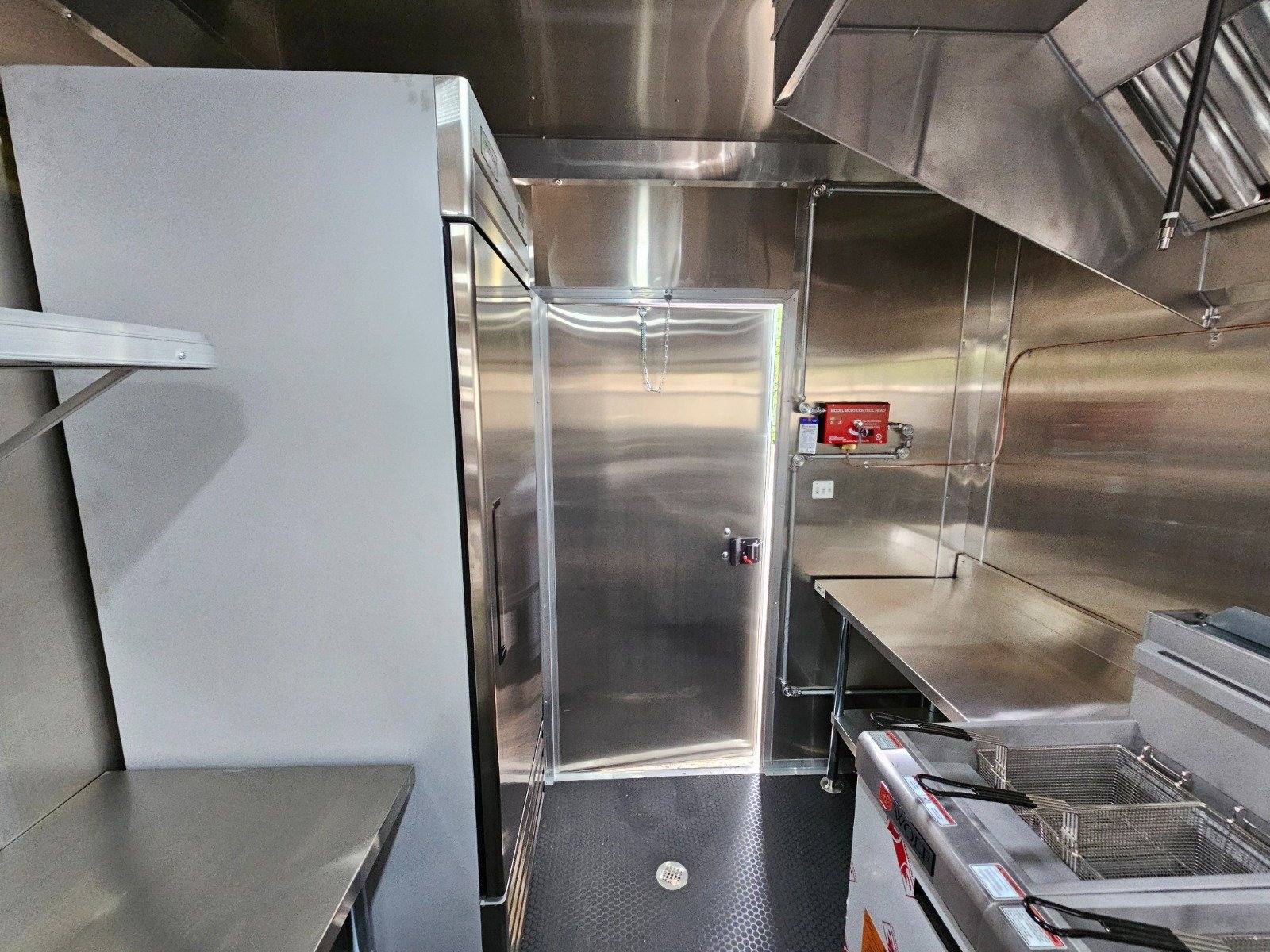 1139-concession-trailer-8.5-x-20-food-event-catering-black-31.jpg Concession Trailer 8.5' X 20' Food Event Catering Black