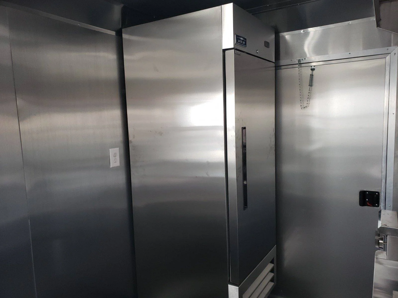 1158-concession-trailer-8.5-x-21-victory-red-food-event-catering-25.webp Concession Trailer 8.5' X 21' Victory Red Food Event Catering