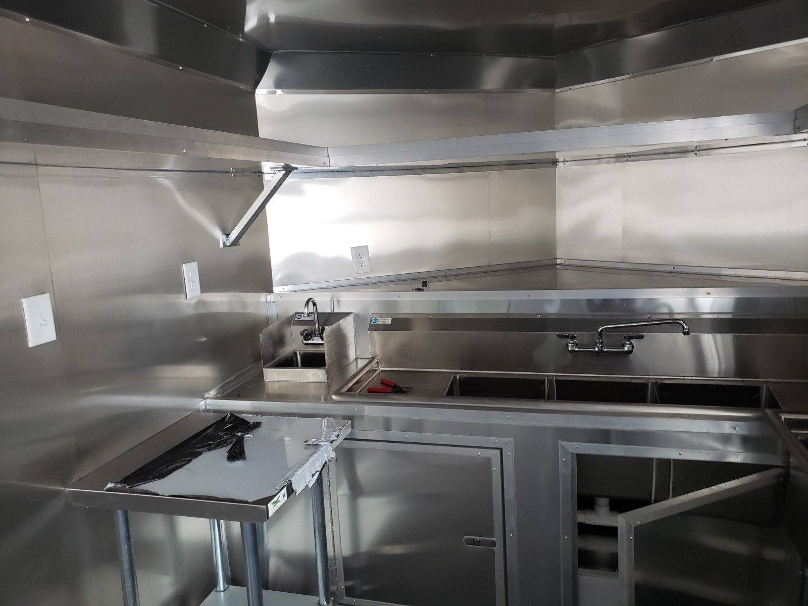 1165-concession-trailer-8.5-x-22-black-food-event-catering-18.jpg Concession Trailer 8.5' X 22' Black Food Event Catering