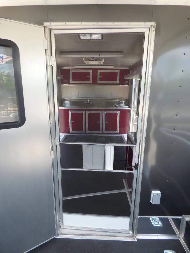 1186-concession-trailer-8.5-x-24-charcoal-bbq-smoker-event-catering-12.webp Concession Trailer 8.5' x 24' Charcoal-BBQ Smoker Event Catering