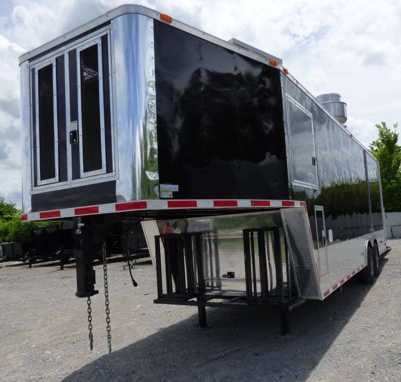 1240-concession-trailer-8.5-x-31-gooseneck-black-bbq-catering-12.jpg Concession Trailer 8.5' x 31' Gooseneck Black - BBQ Catering