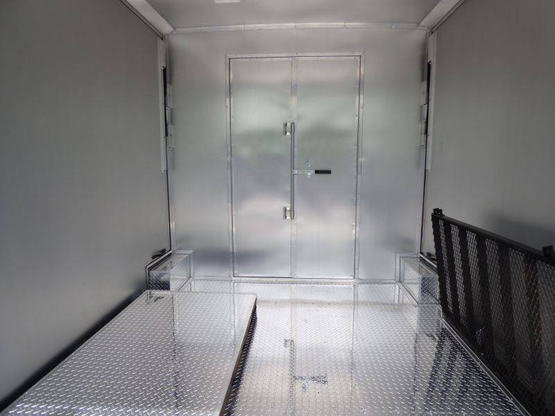 1240-concession-trailer-8.5-x-31-gooseneck-black-bbq-catering-18.jpg Concession Trailer 8.5' x 31' Gooseneck Black - BBQ Catering