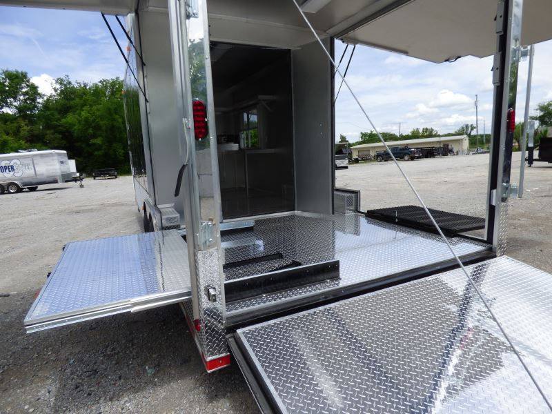 1240-concession-trailer-8.5-x-31-gooseneck-black-bbq-catering-9.jpg Concession Trailer 8.5' x 31' Gooseneck Black - BBQ Catering