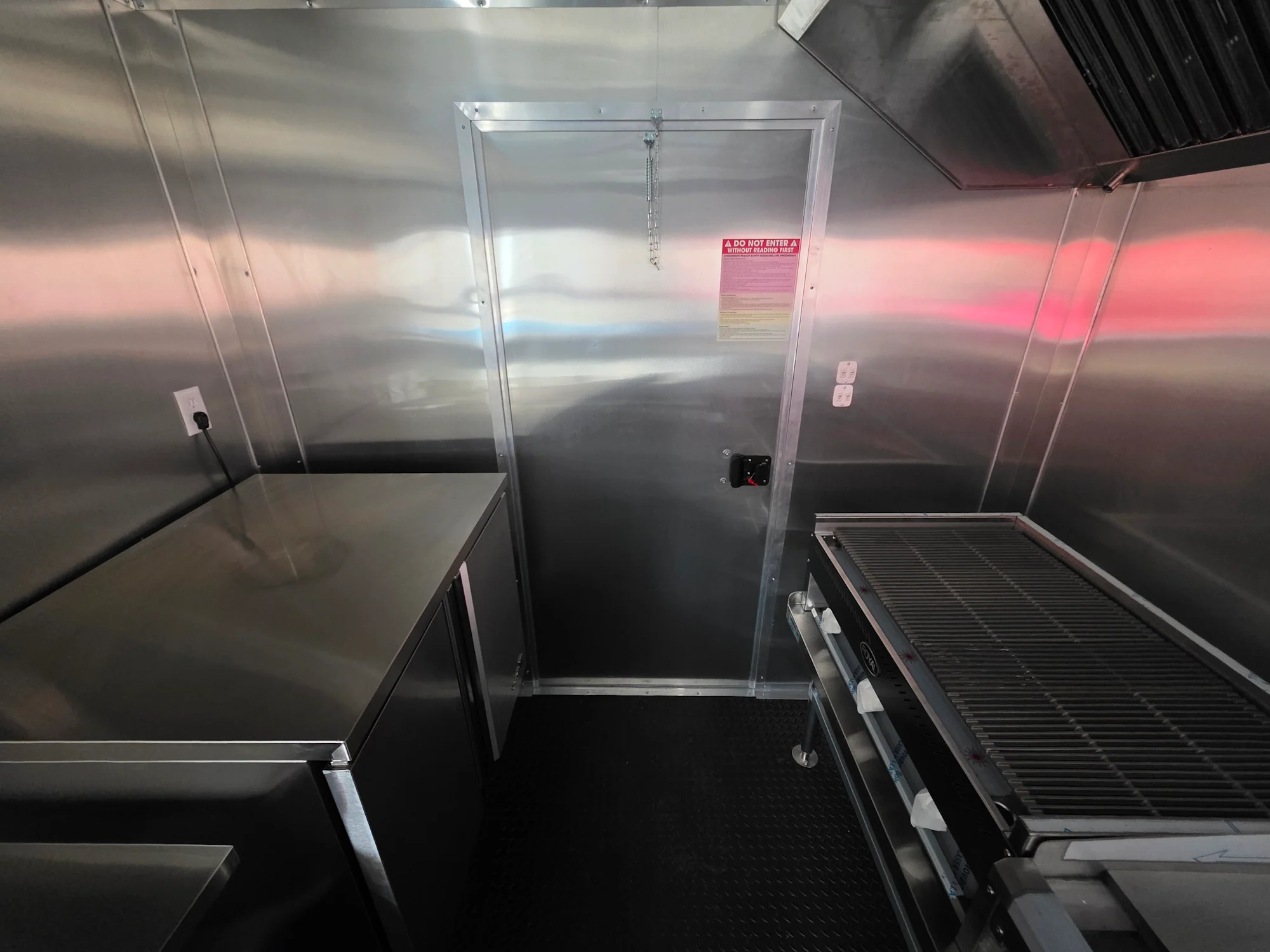 128-8.5-x-16-custom-concession-trailer-white-food-event-catering-with-appliances-17.webp 8.5' X 16' Custom Concession Trailer White Food Event Catering with appliances