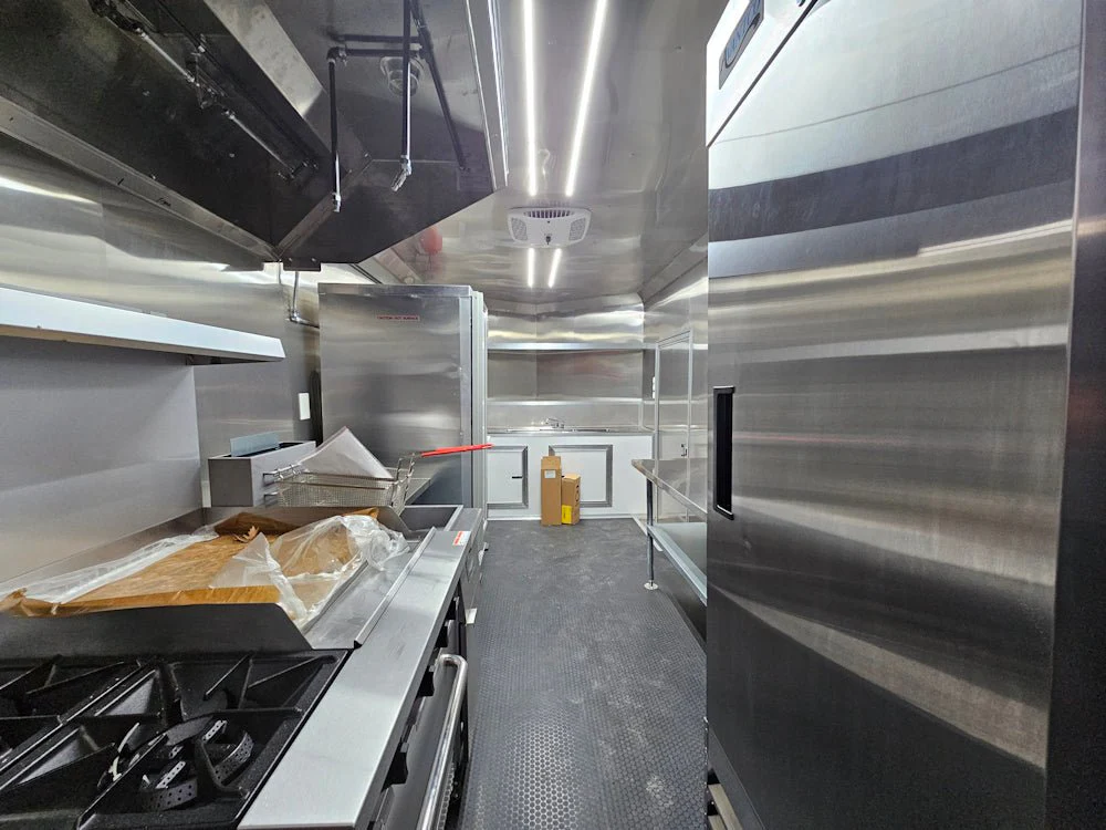 136-8.5-x-16-elite-economy-concession-trailer-food-event-catering-equipped-18.webp 8.5' X 16' Elite Economy Concession Trailer Food Event Catering Equipped