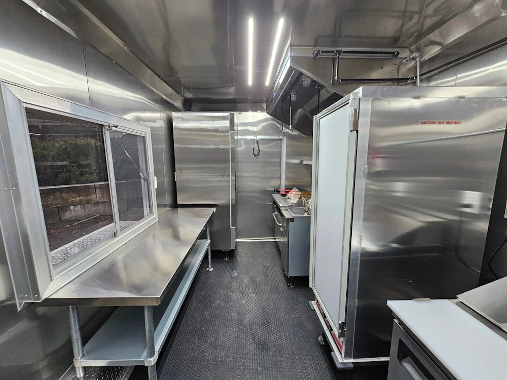 136-8.5-x-16-elite-economy-concession-trailer-food-event-catering-equipped-25.webp 8.5' X 16' Elite Economy Concession Trailer Food Event Catering Equipped