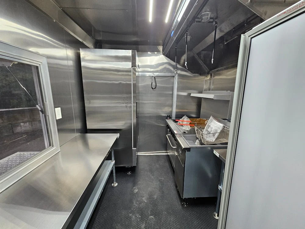 136-8.5-x-16-elite-economy-concession-trailer-food-event-catering-equipped-27.webp 8.5' X 16' Elite Economy Concession Trailer Food Event Catering Equipped