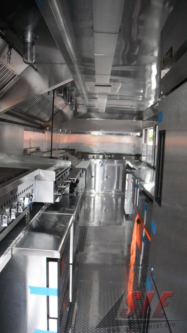 1372-concession-trailer-8.5-x24-white-vending-food-catering-custom-8.jpg Concession Trailer 8.5'x24' White - Vending Food Catering Custom