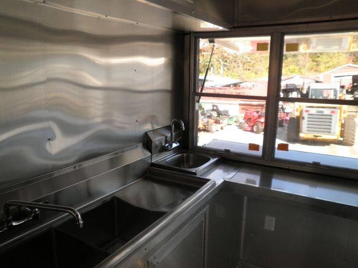 1387-concession-trailer-8.5-x29-silver-bbq-smoker-enclosed-food-14.jpg Concession Trailer 8.5'x29' Silver - BBQ Smoker Enclosed Food