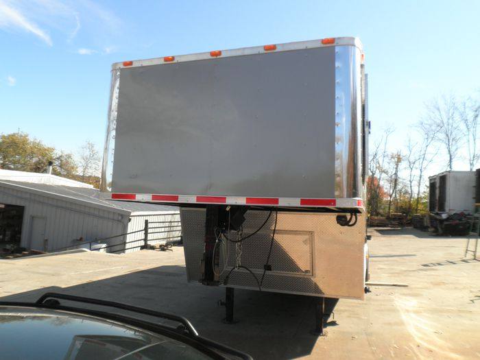 1387-concession-trailer-8.5-x29-silver-bbq-smoker-enclosed-food-5.jpg Concession Trailer 8.5'x29' Silver - BBQ Smoker Enclosed Food