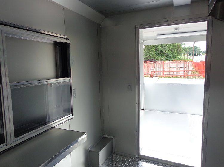 1388-concession-trailer-8.5-x29-silver-bbq-smoker-food-vending-9.jpg Concession Trailer 8.5'x29' Silver - BBQ Smoker Food Vending