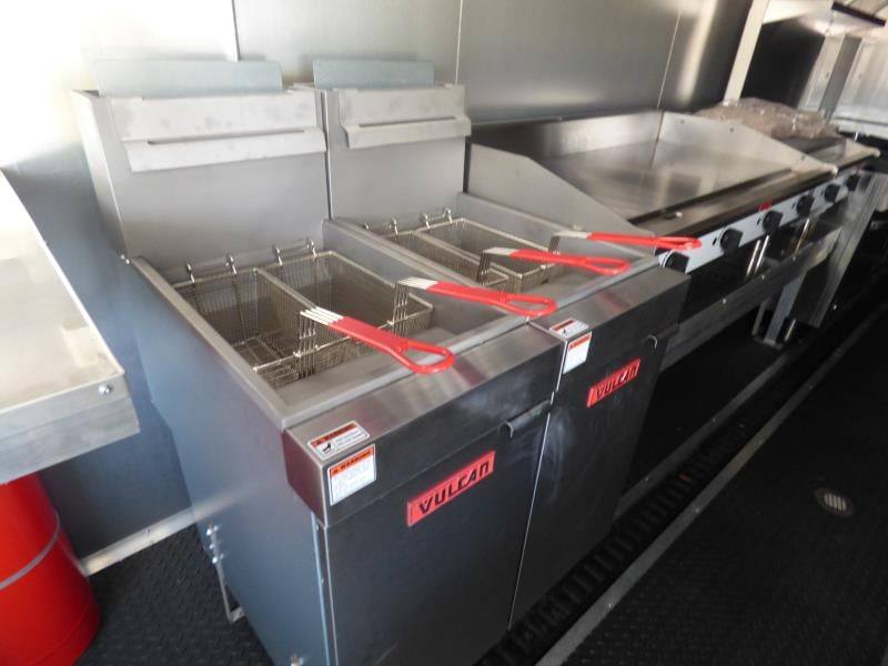 1399-concession-trailer-8.5-x30-red-food-event-catering-bbq-13.jpg Concession Trailer 8.5'x30' Red - Food Event Catering BBQ