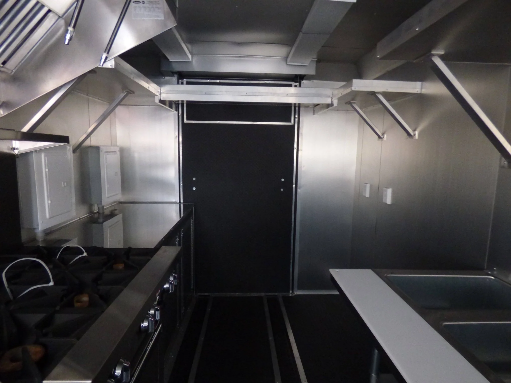 1399-concession-trailer-8.5-x30-red-food-event-catering-bbq-14.webp Concession Trailer 8.5'x30' Red - Food Event Catering BBQ