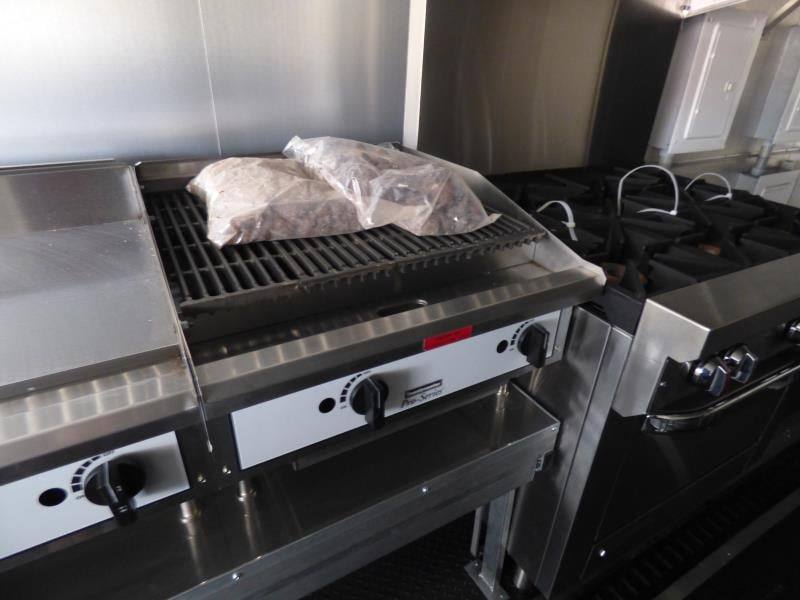 1399-concession-trailer-8.5-x30-red-food-event-catering-bbq-15.jpg Concession Trailer 8.5'x30' Red - Food Event Catering BBQ