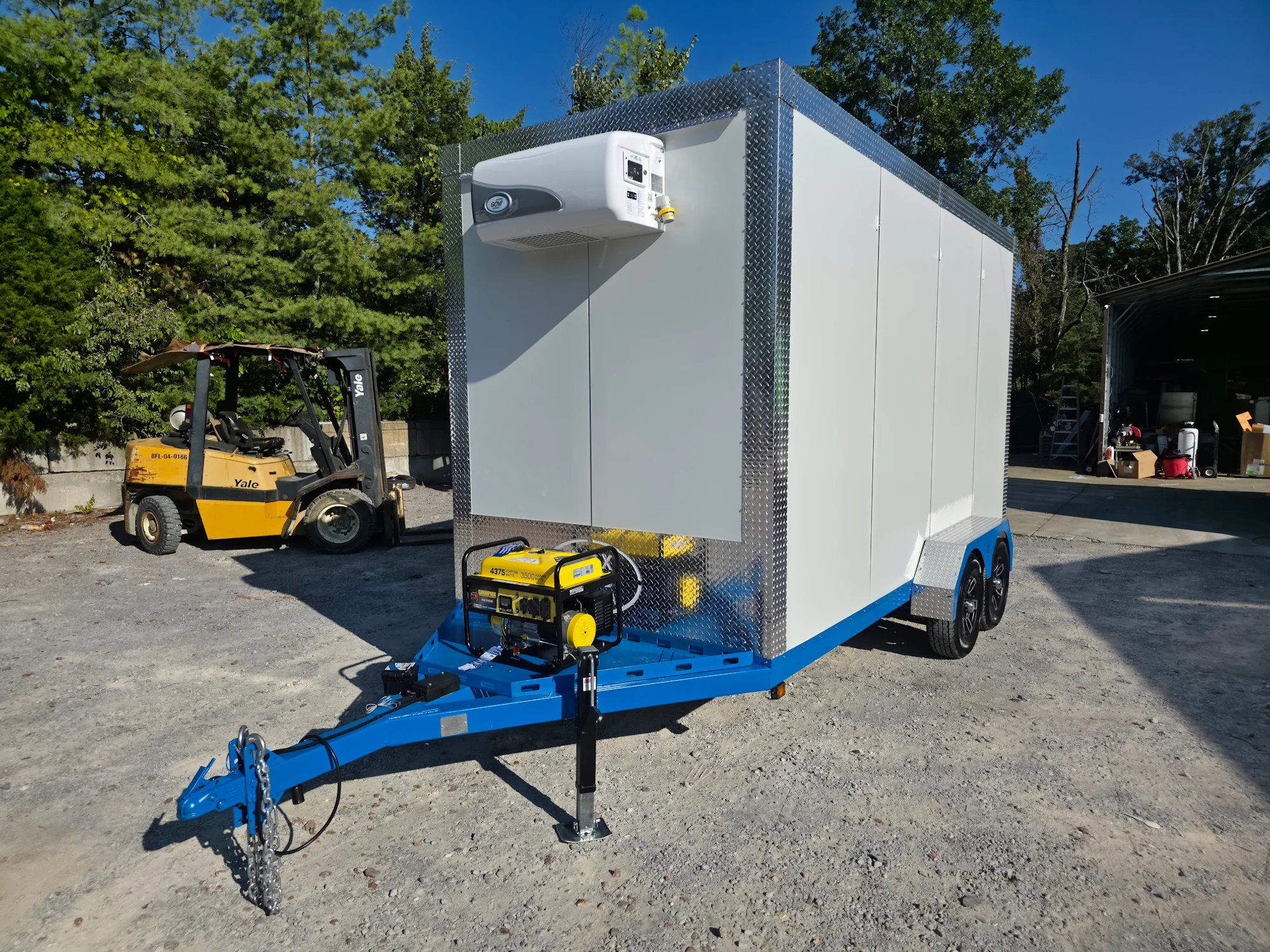 1468-custom-7-x-16-white-refrigerated-cooler-and-freezer-trailer-includes-generator-3.webp Custom 7' X 16' White Refrigerated Cooler and Freezer Trailer (Includes Generator)