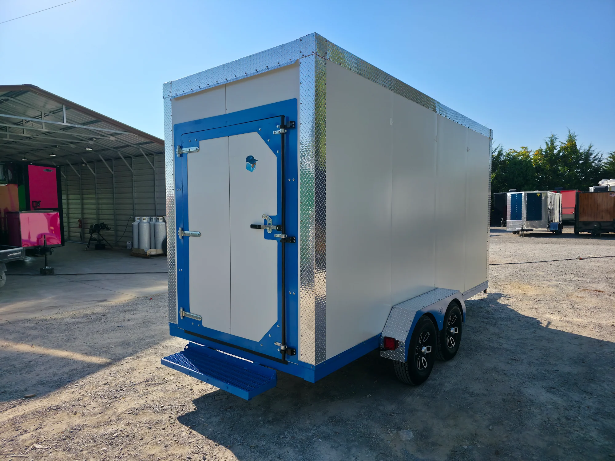 1468-custom-7-x-16-white-refrigerated-cooler-and-freezer-trailer-includes-generator-7.webp Custom 7' X 16' White Refrigerated Cooler and Freezer Trailer (Includes Generator)