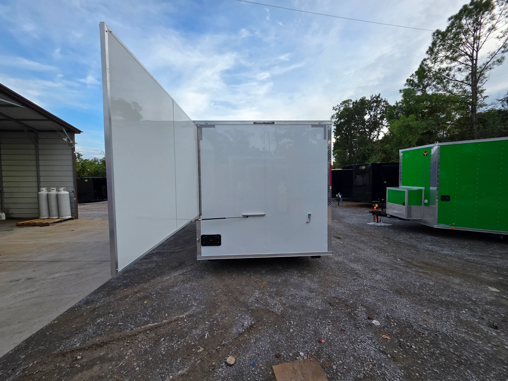147-8.5-x-16-merchandising-marketing-event-trailer-14.webp 8.5' X 16' Merchandising & Marketing Event Trailer
