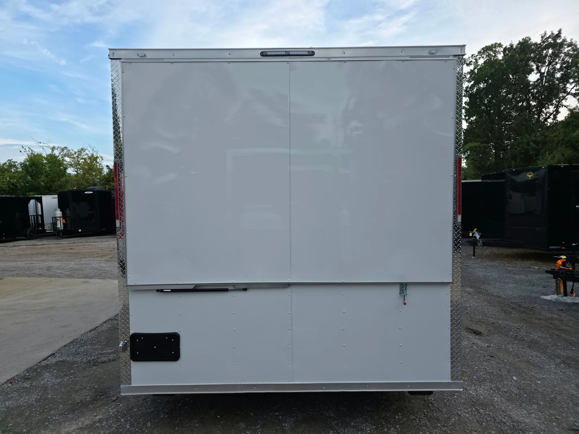 147-8.5-x-16-merchandising-marketing-event-trailer-6.webp 8.5' X 16' Merchandising & Marketing Event Trailer