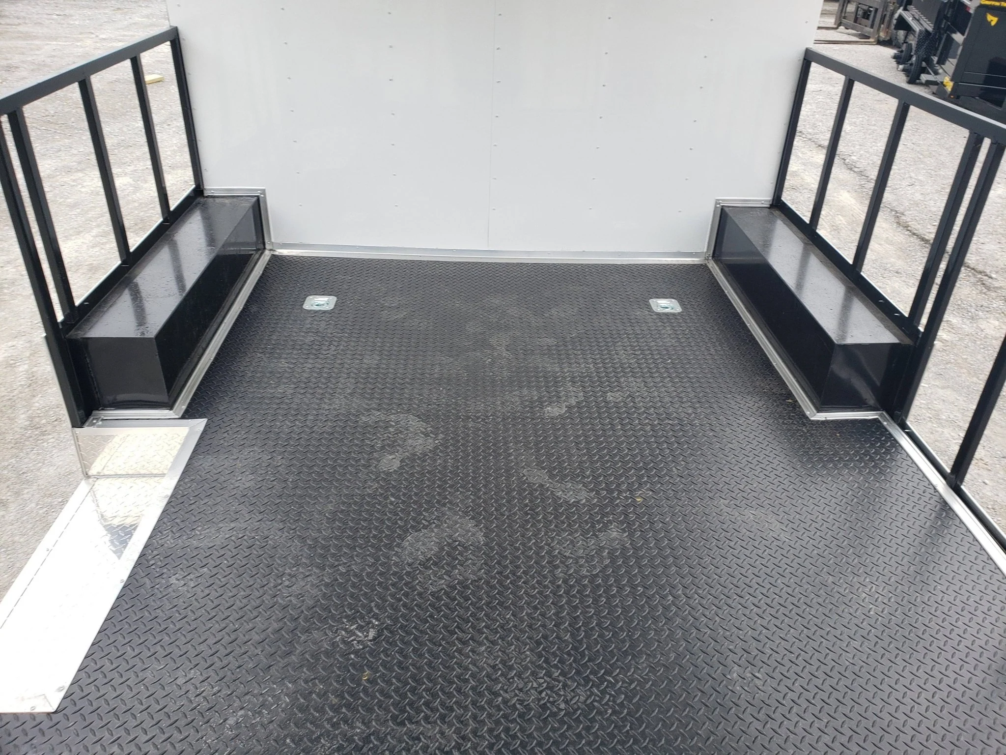 1478-white-8.5-x-22-bbq-porch-concession-food-trailer-2.webp White 8.5' x 22' BBQ Porch Concession Food Trailer