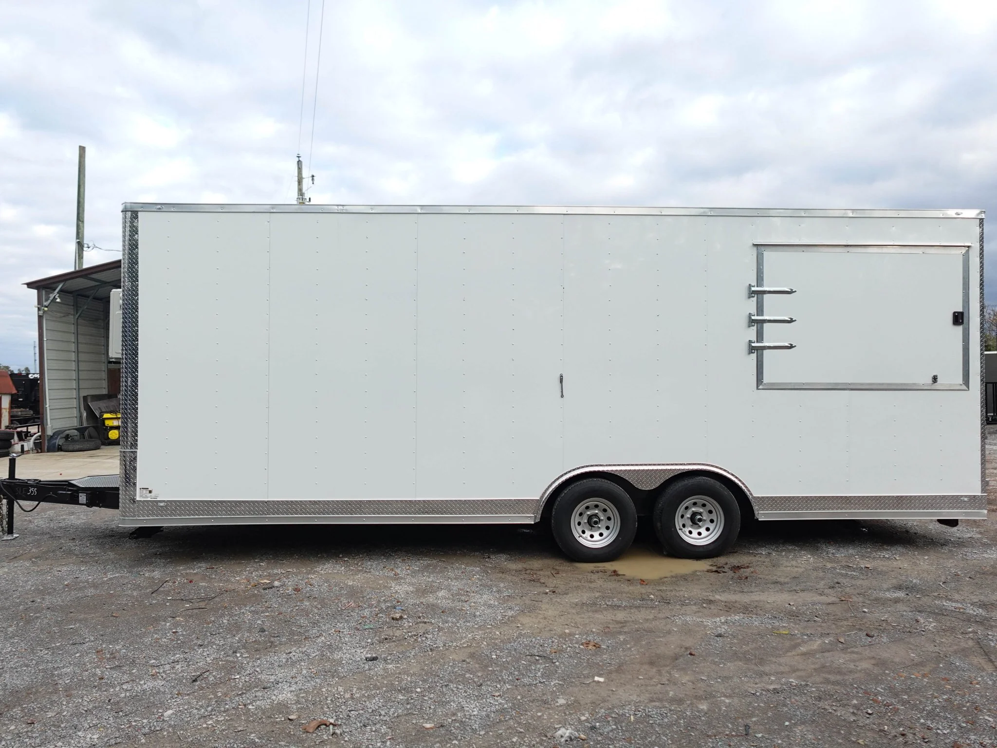 1485-white-flat-nose-enclosed-trailer-8.5-x-24-with-2-5-200lbs-2.webp White Flat Nose Enclosed Trailer 8.5' X 24' with (2) 5,200lbs