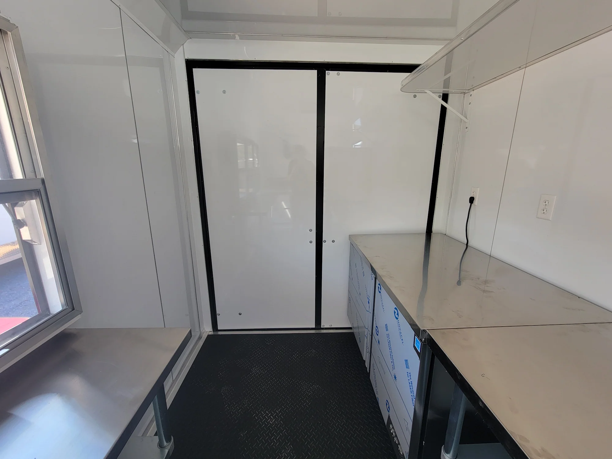 15-7-x-14-concession-trailer-brandywine-with-blackout-trim-10.webp 7' X 14' Concession Trailer Brandywine With Blackout Trim