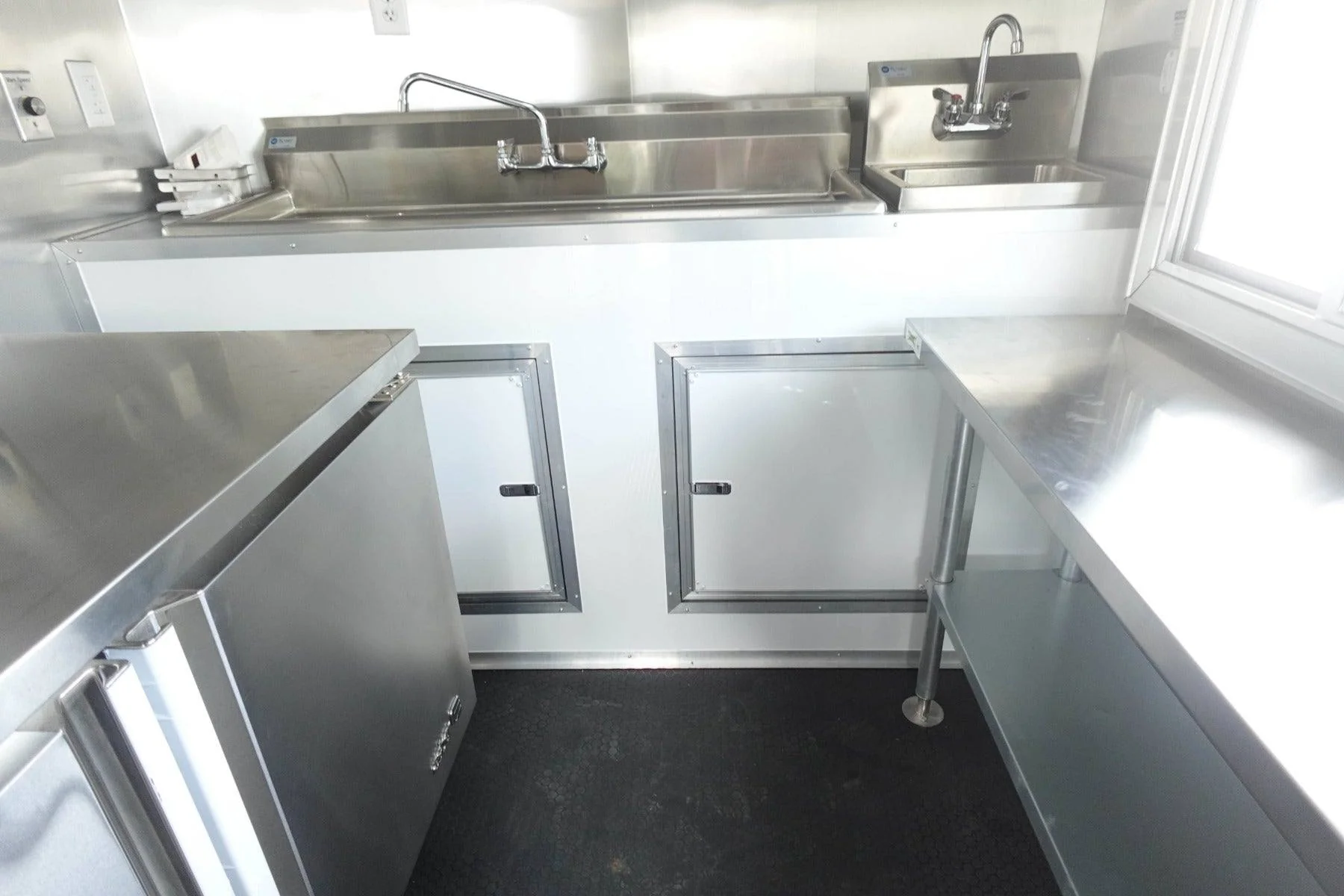 17-7-x-14-white-concession-trailer-food-event-catering-10.webp 7' X 14' White Concession Trailer Food Event Catering