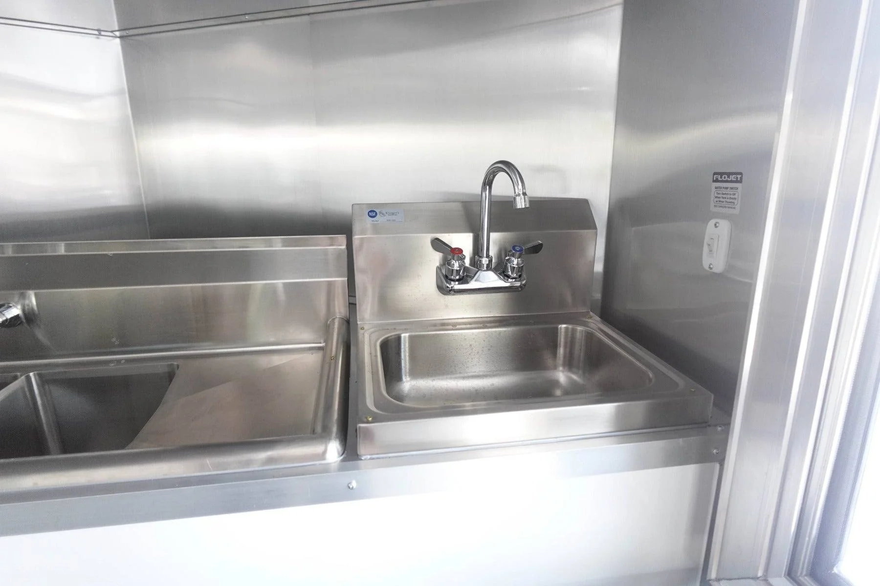 17-7-x-14-white-concession-trailer-food-event-catering-14.webp 7' X 14' White Concession Trailer Food Event Catering