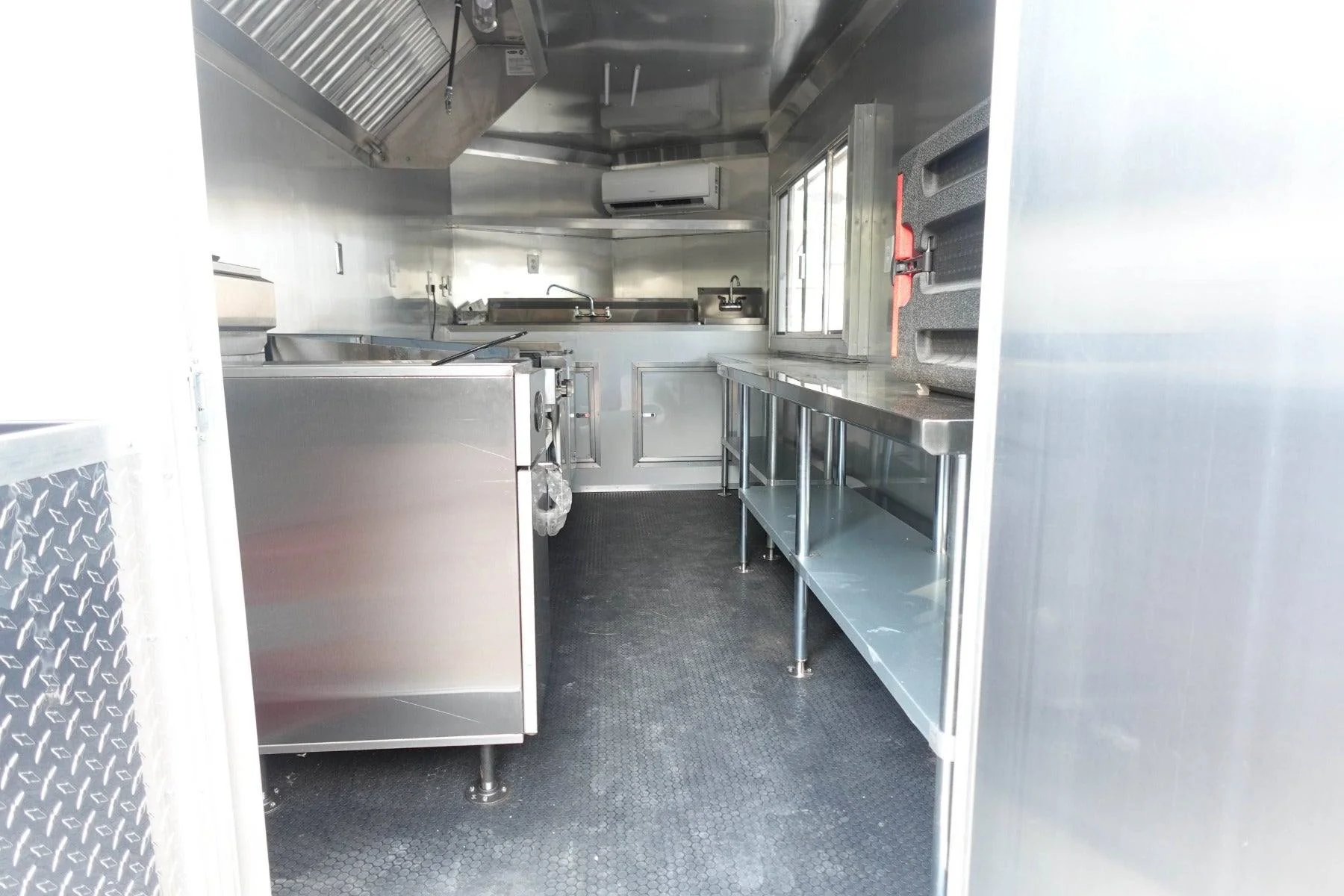 17-7-x-14-white-concession-trailer-food-event-catering-2.webp 7' X 14' White Concession Trailer Food Event Catering