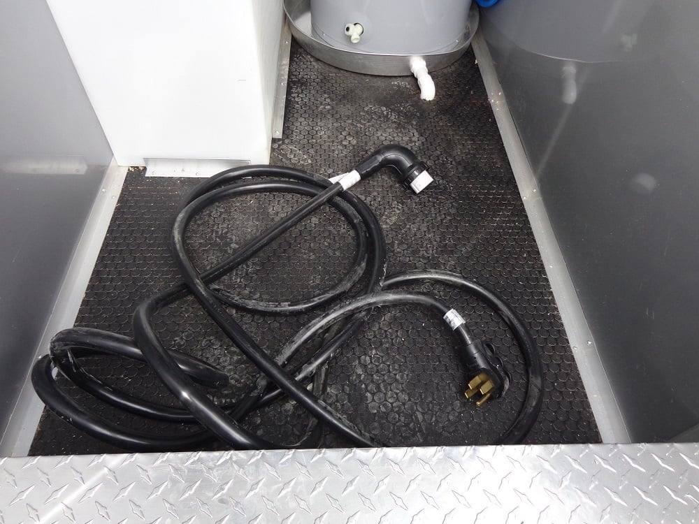 170-8.5-x-16-victory-red-shower-bathroom-trailer-18.jpg 8.5' x 16' Victory Red Shower Bathroom Trailer