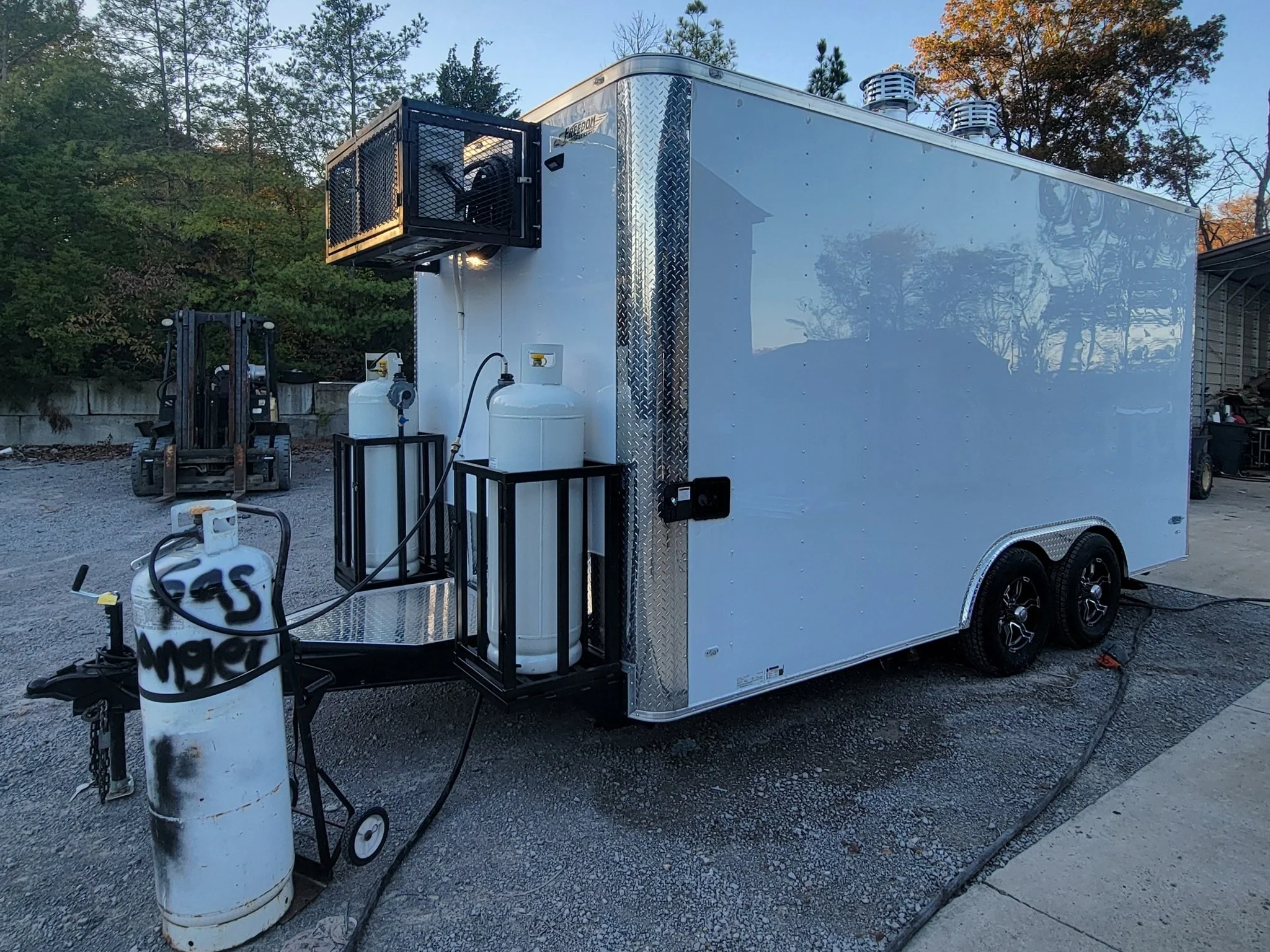 193-8.5-x-16-white-custom-pizza-concession-trailer-event-catering-13.webp 8.5' X 16' White Custom Pizza Concession Trailer Event Catering