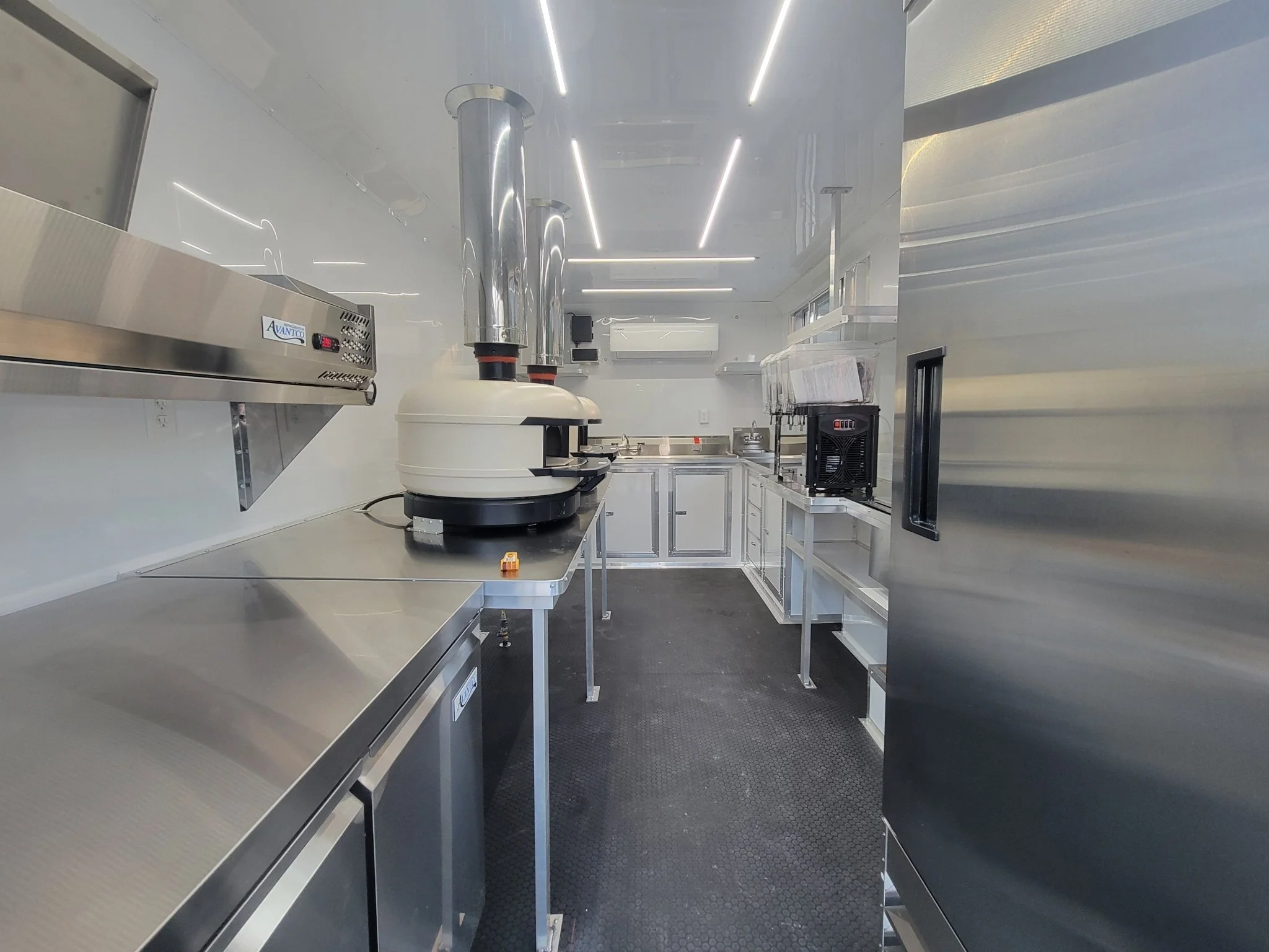 193-8.5-x-16-white-custom-pizza-concession-trailer-event-catering-3.webp 8.5' X 16' White Custom Pizza Concession Trailer Event Catering